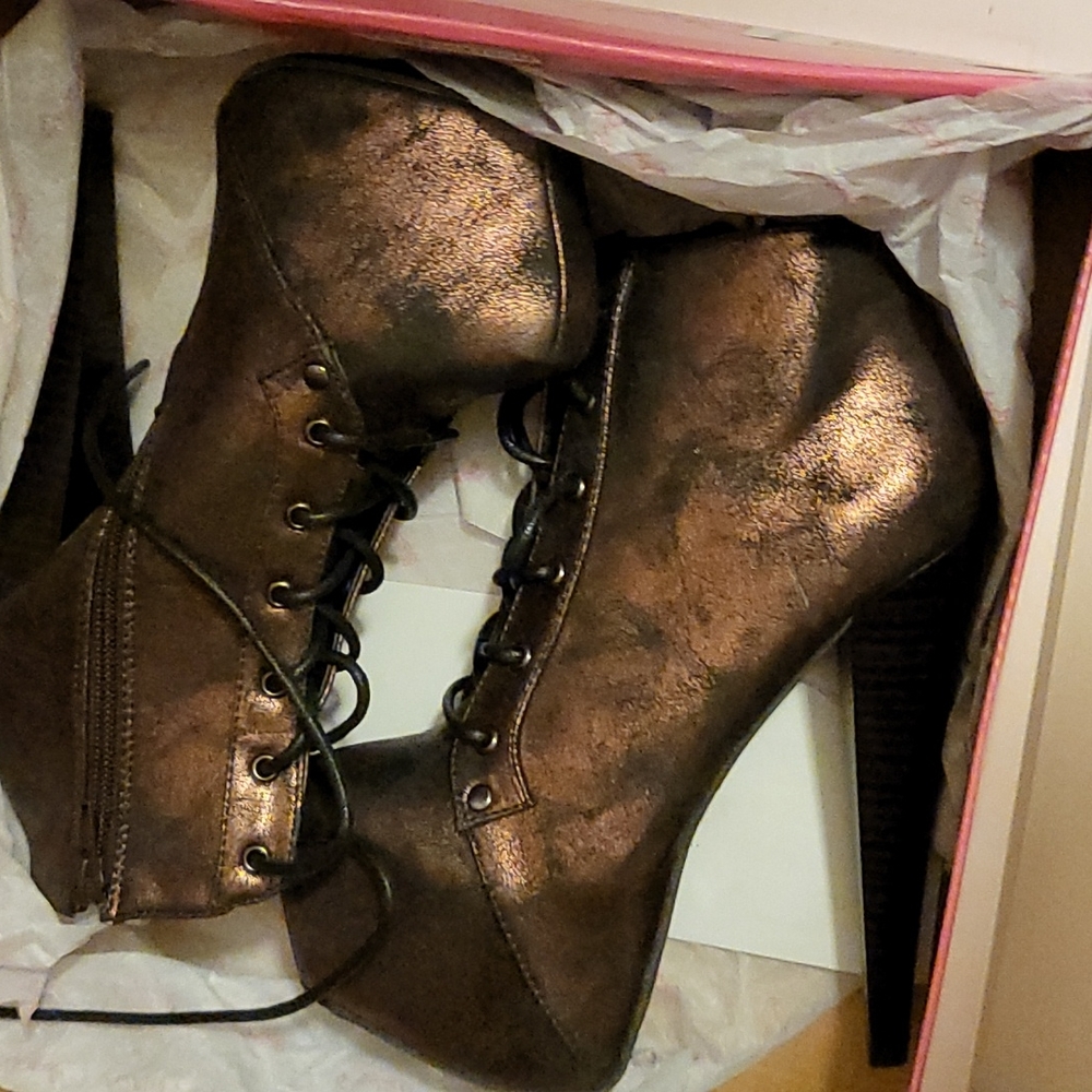 5.5 heeled boots
